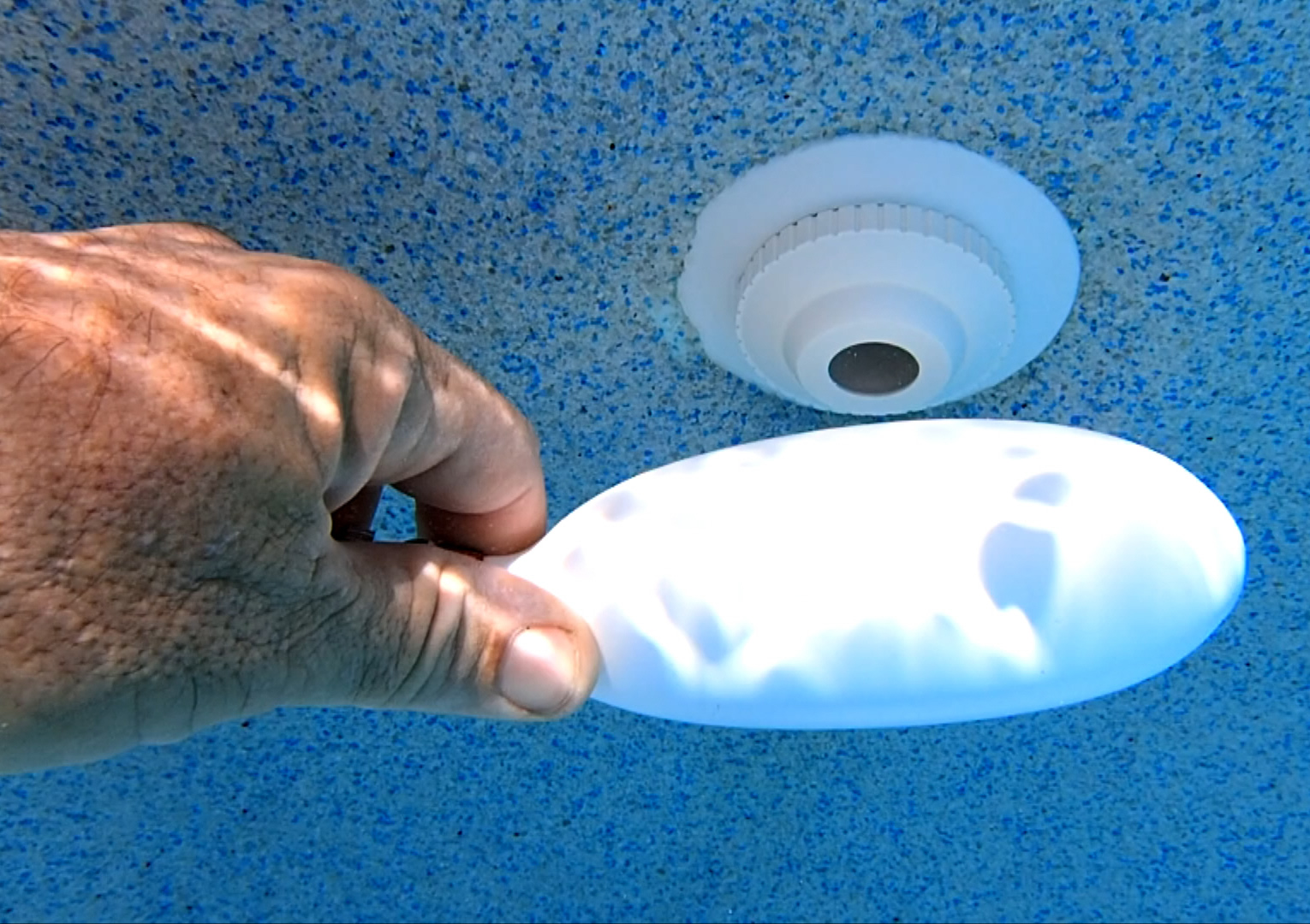 Pool Inflatable Insulator Thing INFLATABLE SWIMMING POOL PLUGS